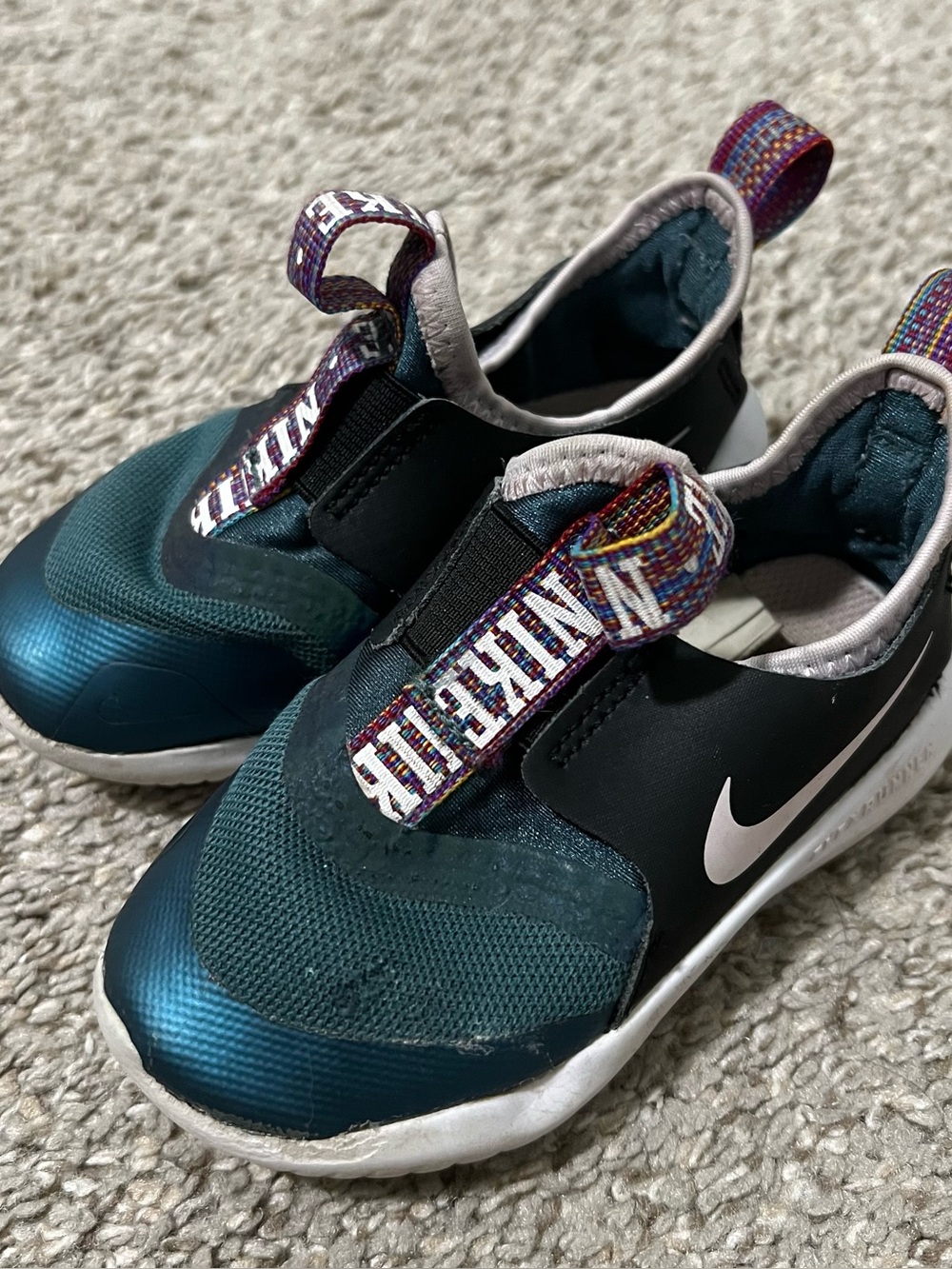 Nike Flex Runners Teal & Black Slip-On Sneakers with Multicolor Pull Tab Size 7